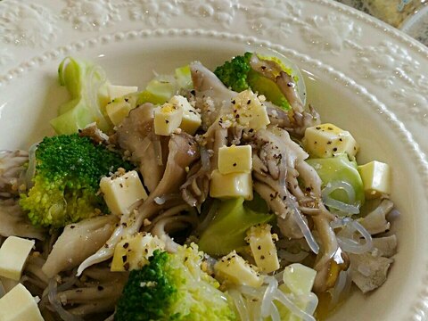 話題のスパイスハウス香りソルトで☆しらたきサラダ